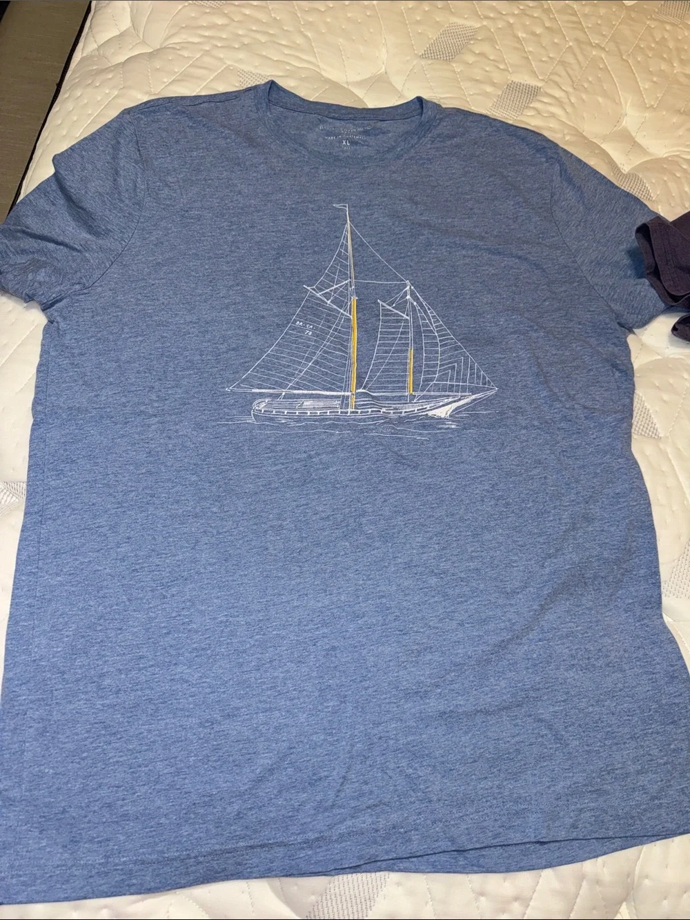 Set of 2 banana republic men’s short sleeve t-shirts